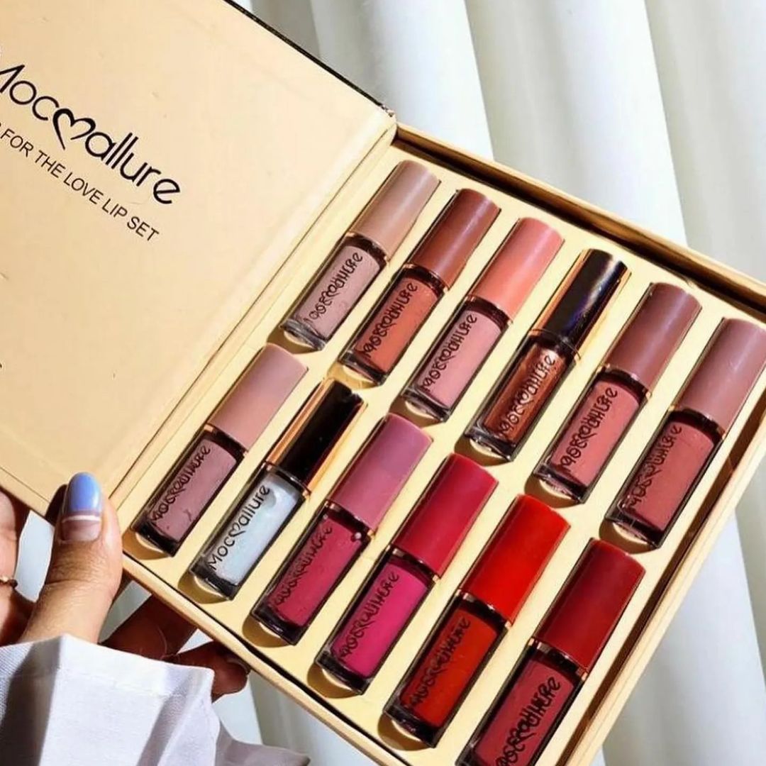 Summer Offer 40 % Off Matte Lip Gloss Set ( Pack of 12 ) Allow to open پارسل کھول کر چک کرے اس کے بعد پیمنٹ ادا کرے